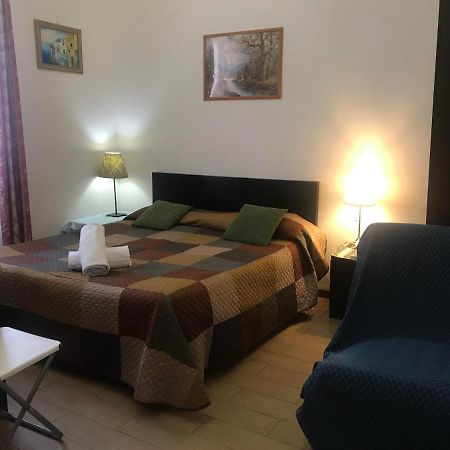 Bed and Breakfast Casa Dell'Amicizia Roma Exterior foto