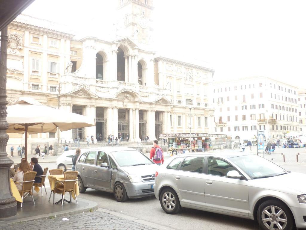 Bed and Breakfast Casa Dell'Amicizia Roma Exterior foto
