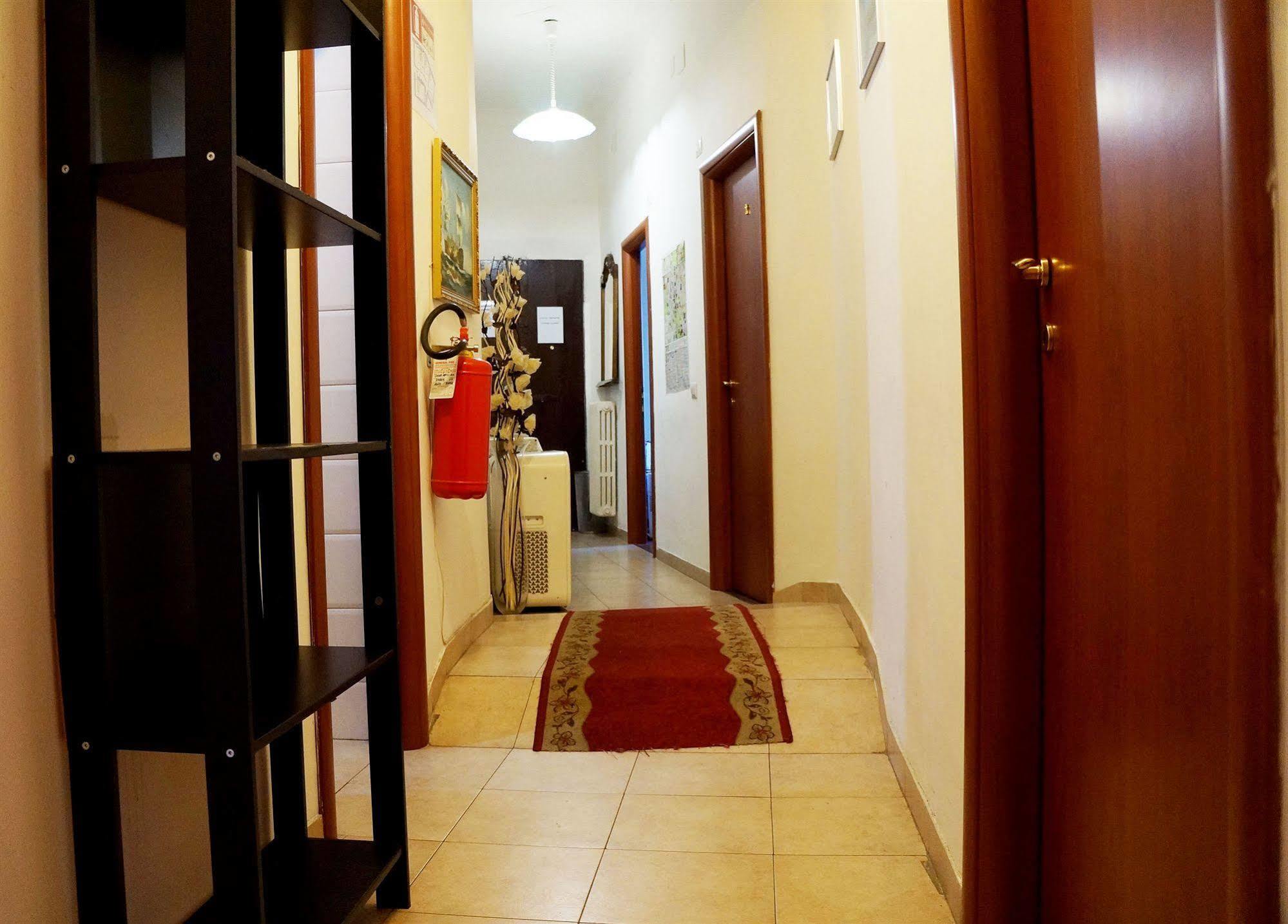 Bed and Breakfast Casa Dell'Amicizia Roma Exterior foto
