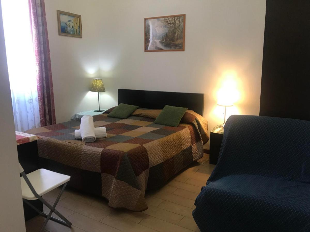 Bed and Breakfast Casa Dell'Amicizia Roma Exterior foto